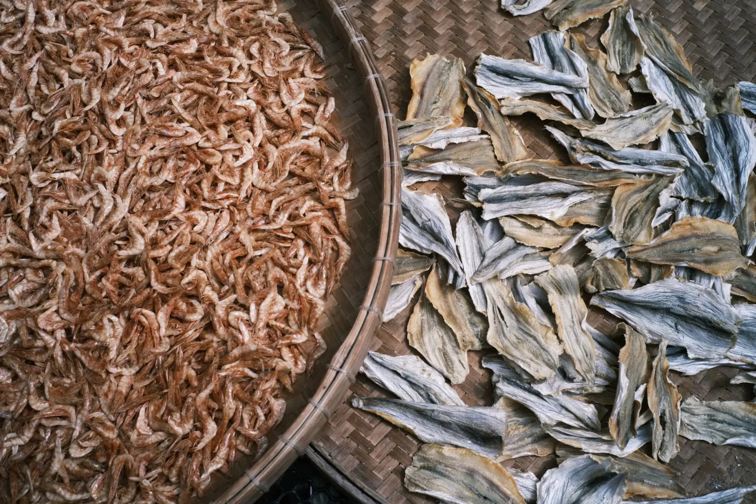 Polvo de pescado seco