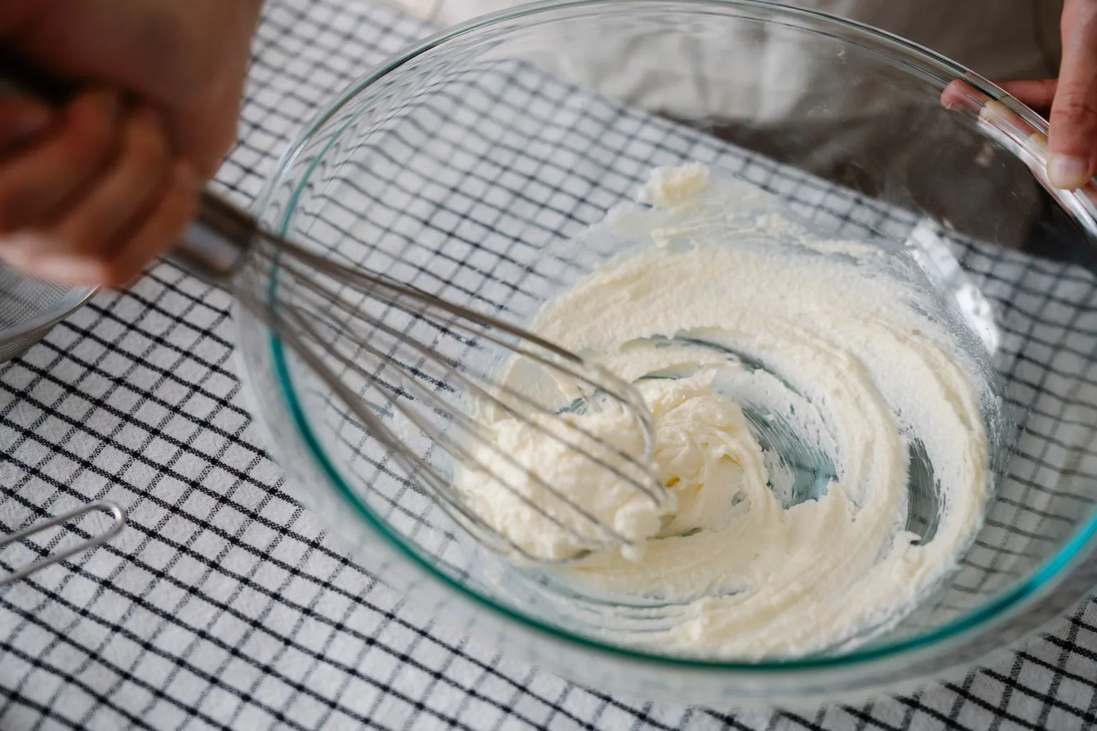 Cream for the tres leches mixture